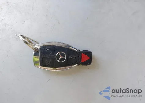 2014 Mercedes-Benz E 350 z USA, uszkodzony, nr VIN WDDHF5KB4EB044100